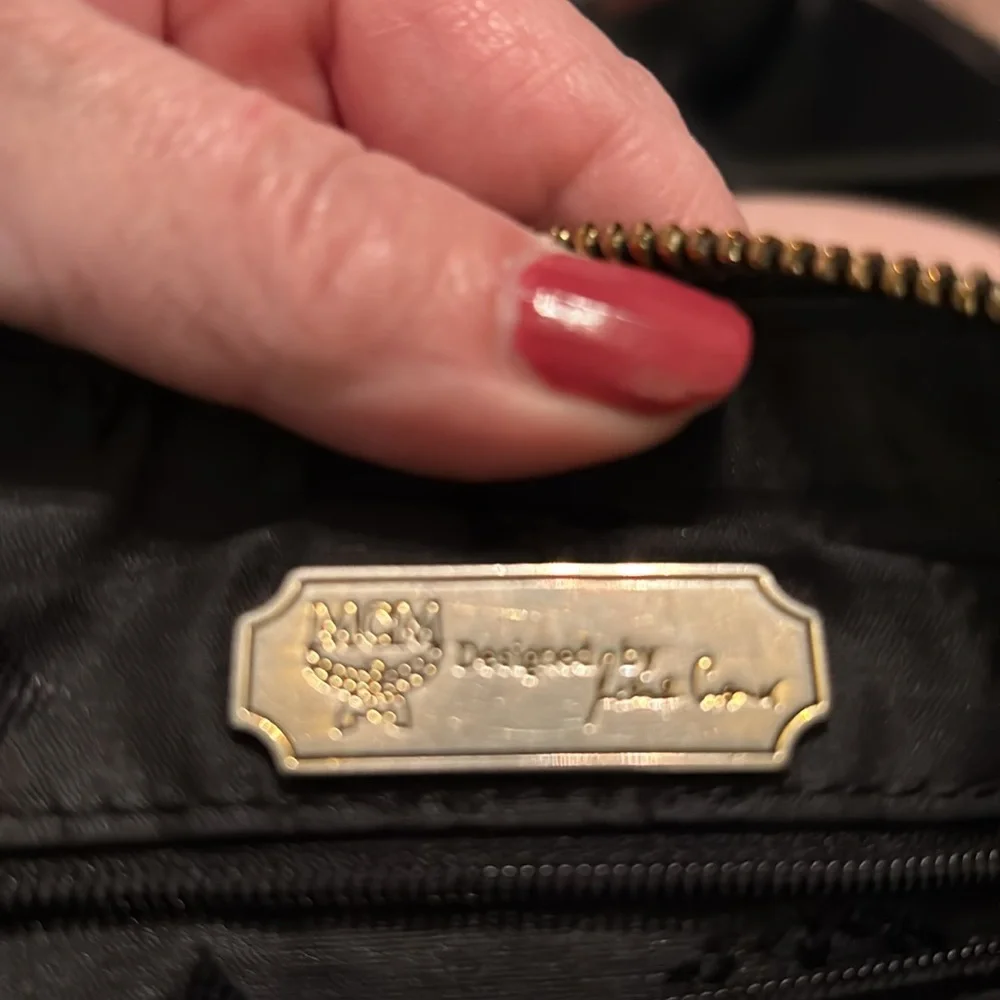 Vintage black MCM shoulder bag - Picture 6 of 6